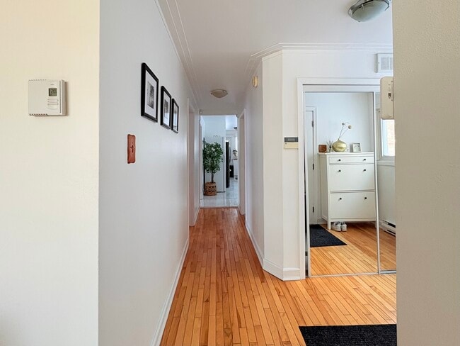 Building Photo - 8570 Rue De Teck