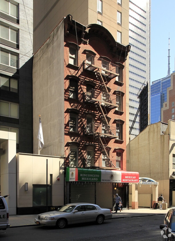 Primary Photo - 307 W 39th St