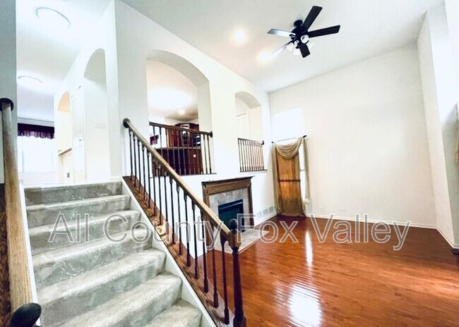 Building Photo - 459 Grosvenor Ln