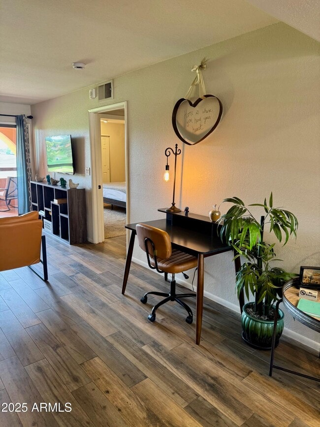 Building Photo - 4303 E Cactus Rd