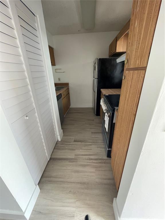 Foto del edificio - 918 Twin Lakes Dr