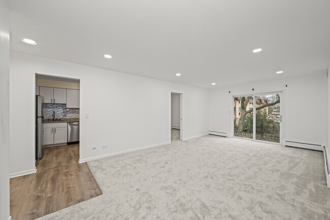 Foto del edificio - 715 Falcon Dr