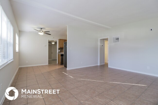 Foto del edificio - 11623 Cameron St