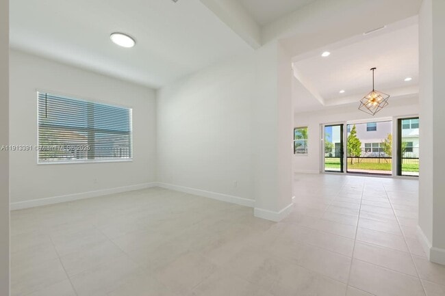 Building Photo - 5786 Aleppo Pne Pl