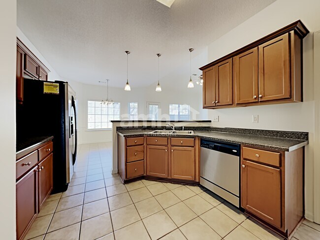 Foto del edificio - 10242 Spruce Grove Ln