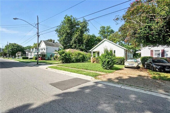 Building Photo - 7483 Hughart St