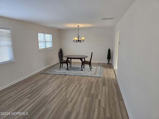 Foto del edificio - 420 St Thomas Dr