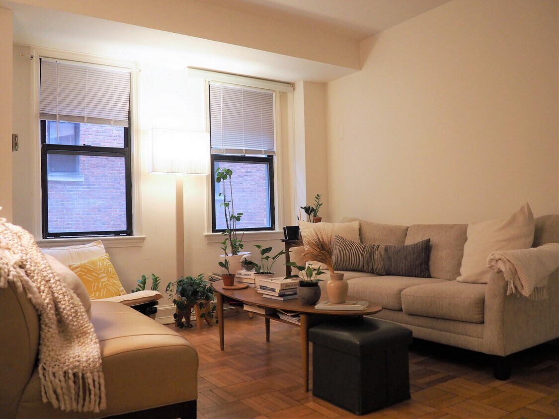 Primary Photo - 2515 K St NW