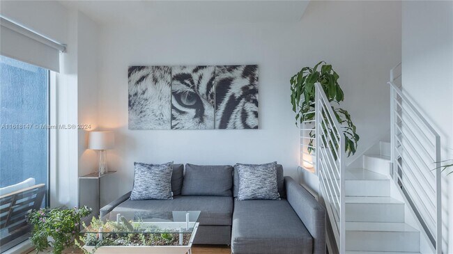 Foto del edificio - 60 SW 13th St