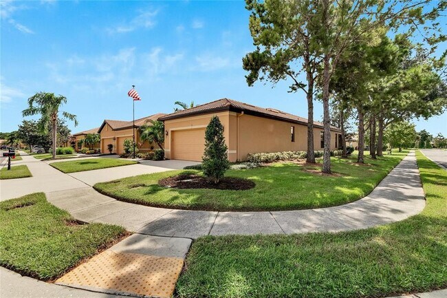 Building Photo - 242 Shell Falls Dr