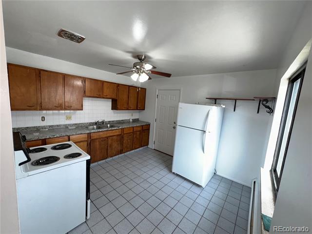 Foto del edificio - 3289 Benton St