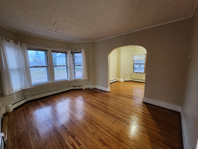 Building Photo - 121 McKinley Pkwy