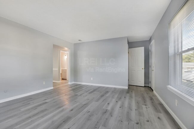 Photo - 817 Lancelot Ct Apartment