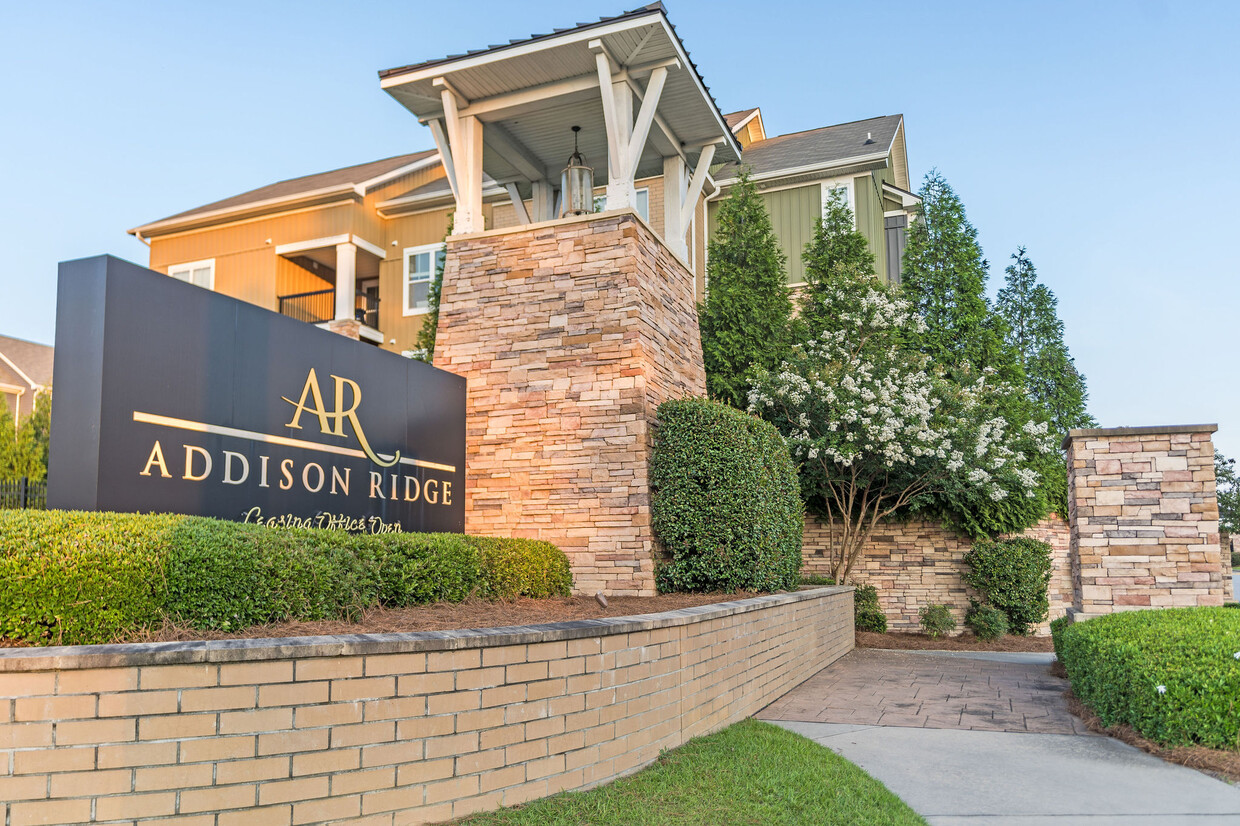 Foto principal - Addison Ridge Apartments