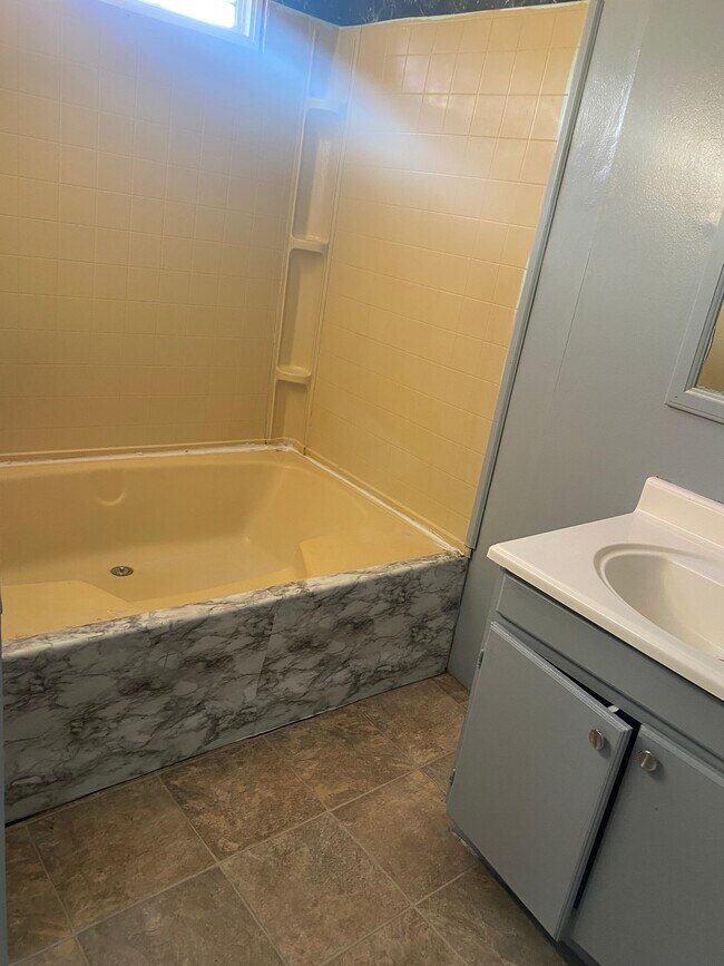 Foto del edificio - 13190 Hoosier Dr