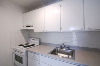 Building Photo - 1595 Rue Rachel E
