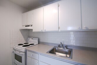 Building Photo - 1595 Rue Rachel E