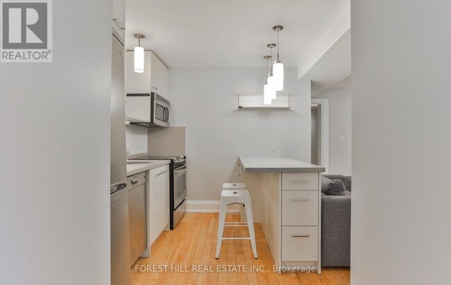 Building Photo - 35 Yarmouth Gardens