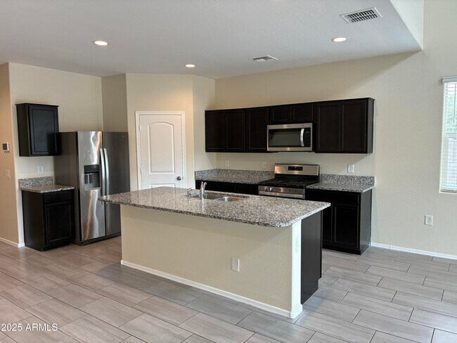 Foto del edificio - 3690 N 308th Ln