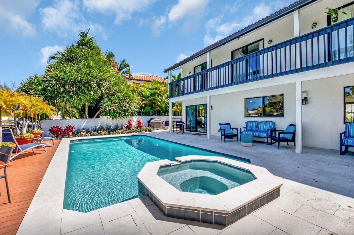 Foto principal - 399 SW 15th St