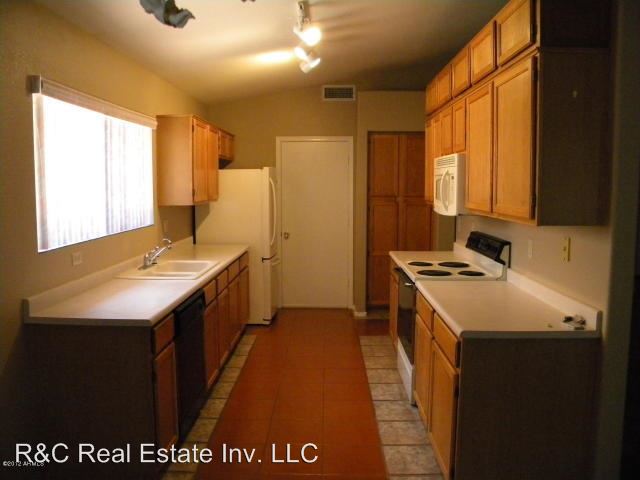 Building Photo - 55 S Omaha