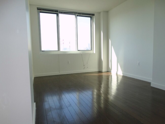 Foto del edificio - 12-15 Broadway