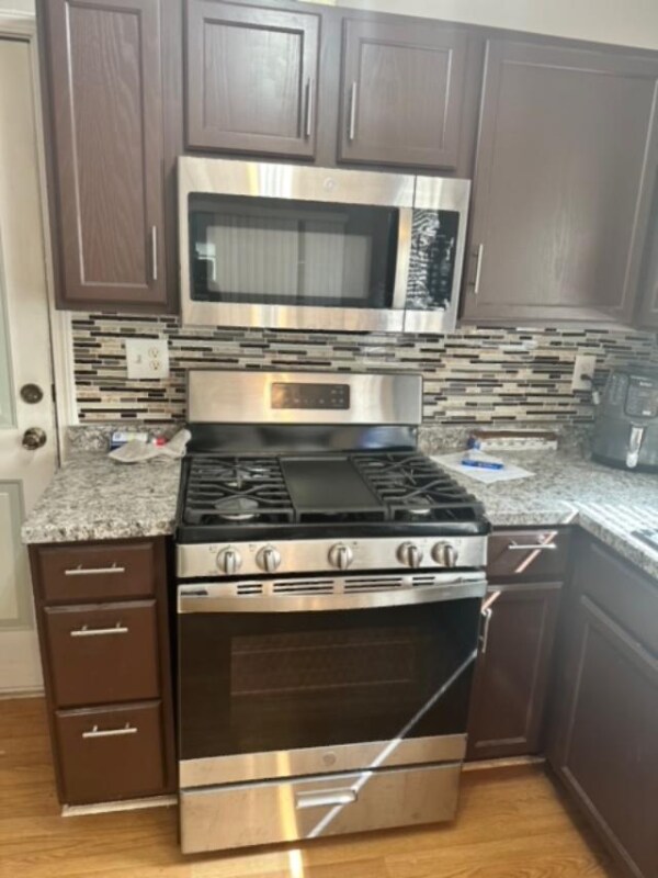 Foto del edificio - 3630 Thurleston Ct SW