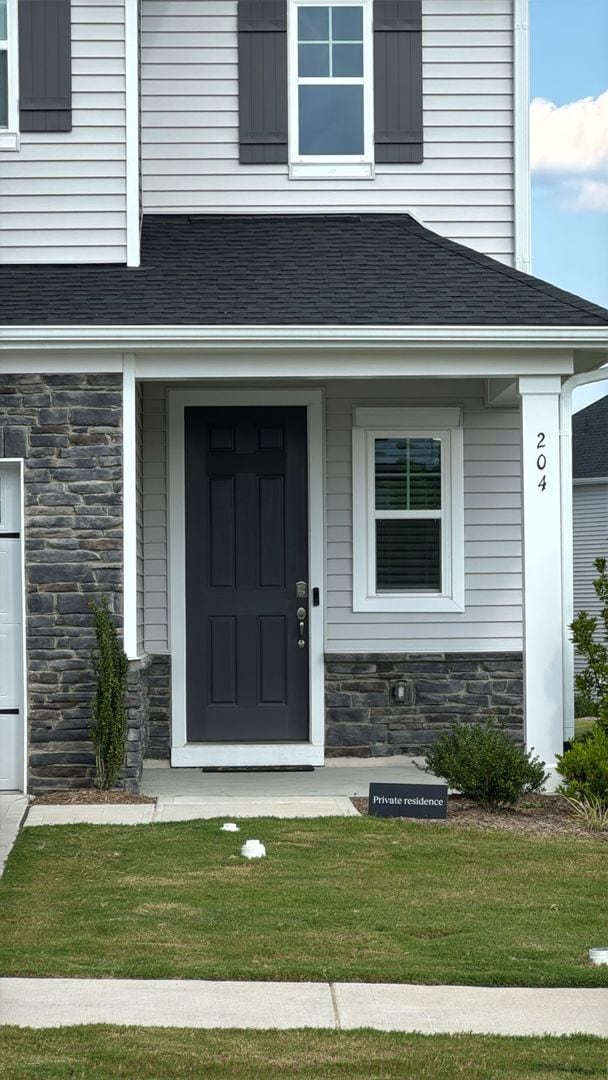 Building Photo - Prime Location - Beautiful 4-Bedroom Home ...