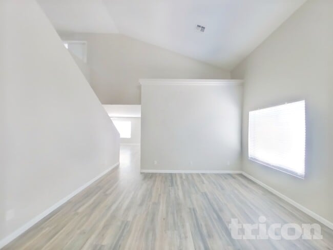 Foto del edificio - 12367 W Turney Ave