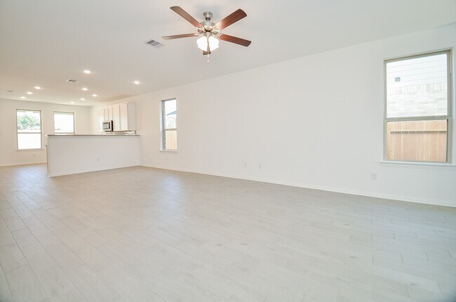 Foto del edificio - 7919 Royal Palm Dr