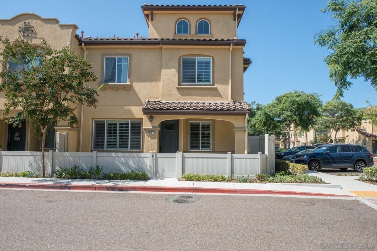 1660 Avenida Aviare Unit 5, Chula Vista, CA 91913 Condo for Rent in Chula Vista, CA