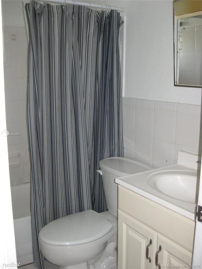 Foto del edificio - 11 SW 32nd Ave