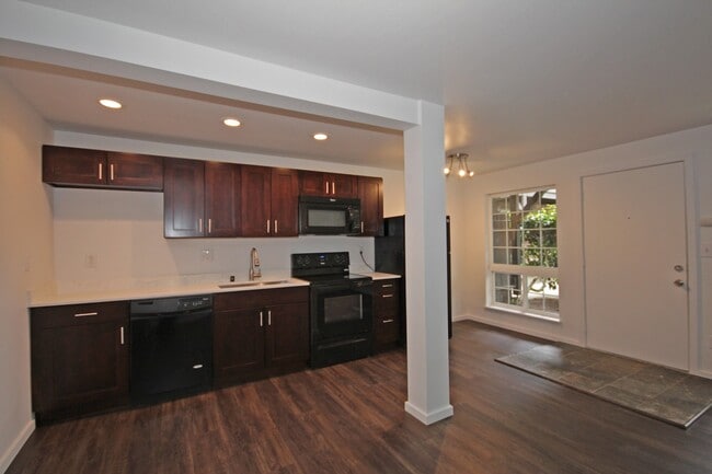 Building Photo - Three Blocks from the Light Rail