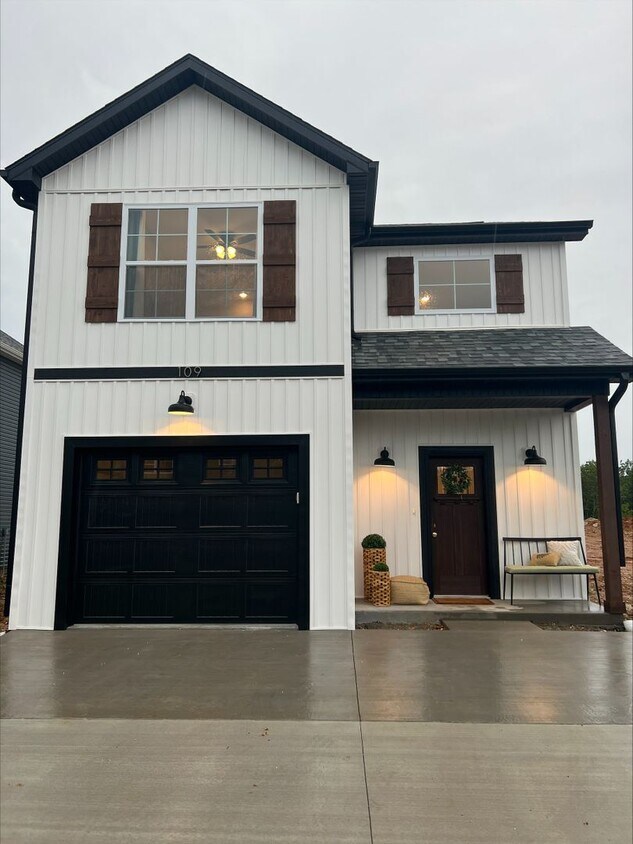 Primary Photo - Luxurious New Construction