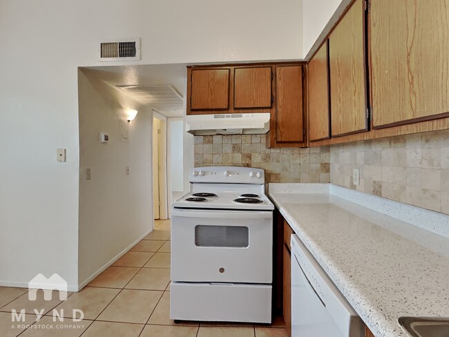Foto del edificio - 2828 E Tierra Buena Ln