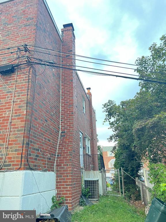 Primary Photo - 7316 Hill Rd