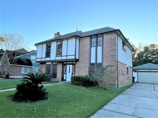Building Photo - 15414 Woodhorn Dr