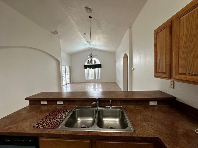 Foto del edificio - 4795 Cumbrian Lakes Dr