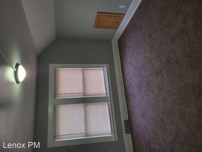 Building Photo - 3 br, 2 bath House - 298 Central