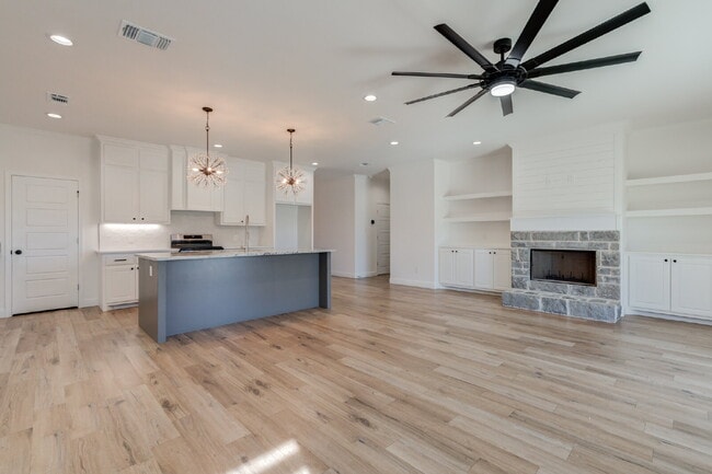 Foto del edificio - Custom built home in West Lubbock