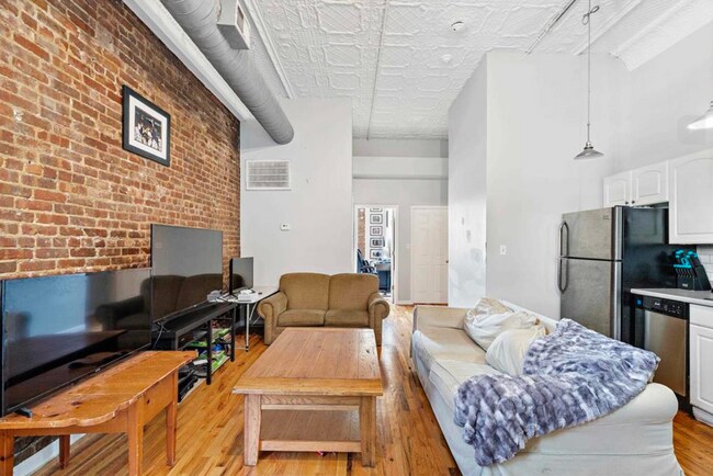Foto del edificio - 422 Madison St