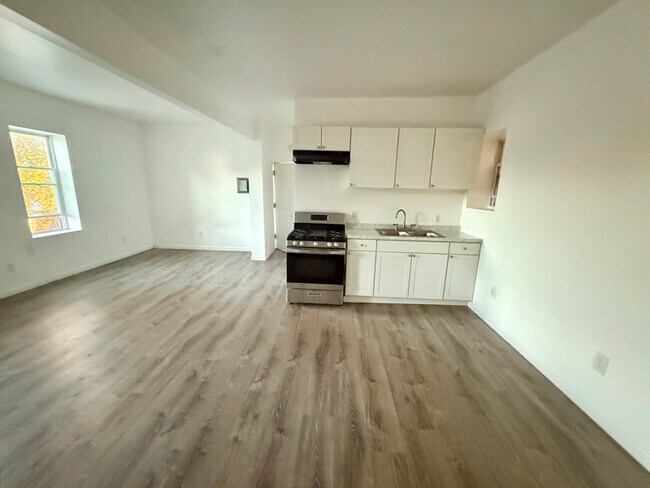 Foto del edificio - 73 Saratoga Ave
