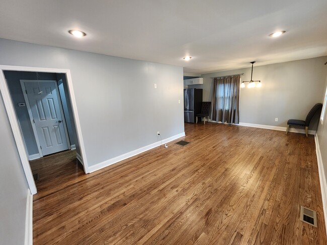 Foto del edificio - 1377 Avon Ave SW
