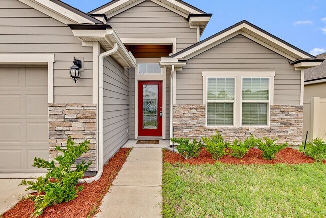 Foto del edificio - Spacious 4-Bedroom, 2 Full Baths home!