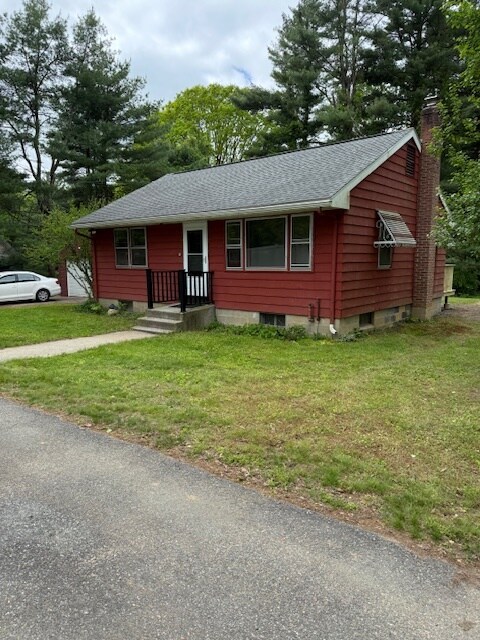 Foto principal - 94 Lake Hayward Rd