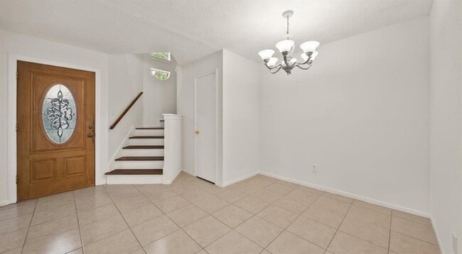 Building Photo - 1504 Regency Ct