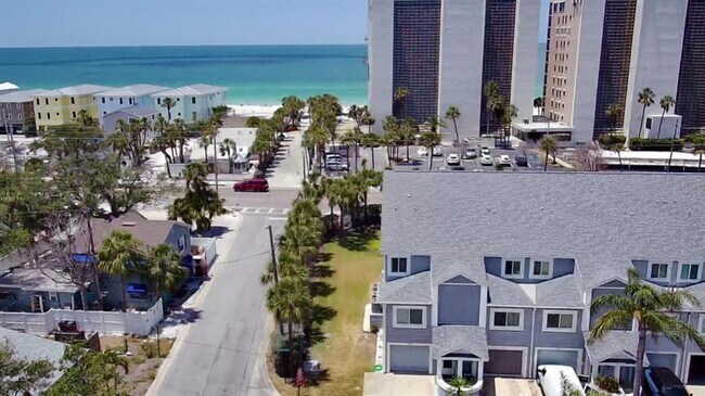 Foto del edificio - 900 Harbour House Dr