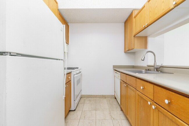 Building Photo - 474 48th Ave
