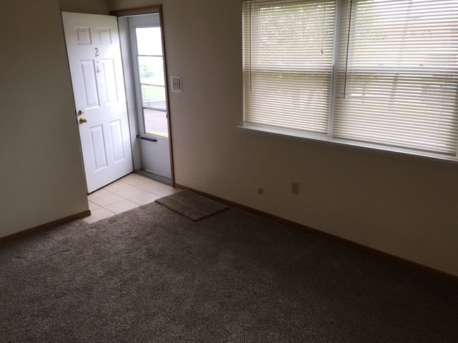 Living Room/Front Entrance - 30 Zelt St