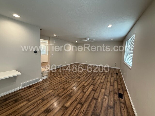 Building Photo - NO DEPOSIT option available for qualified ...